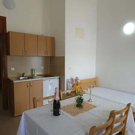 Apartments Cytrus Neum Exterior photo
